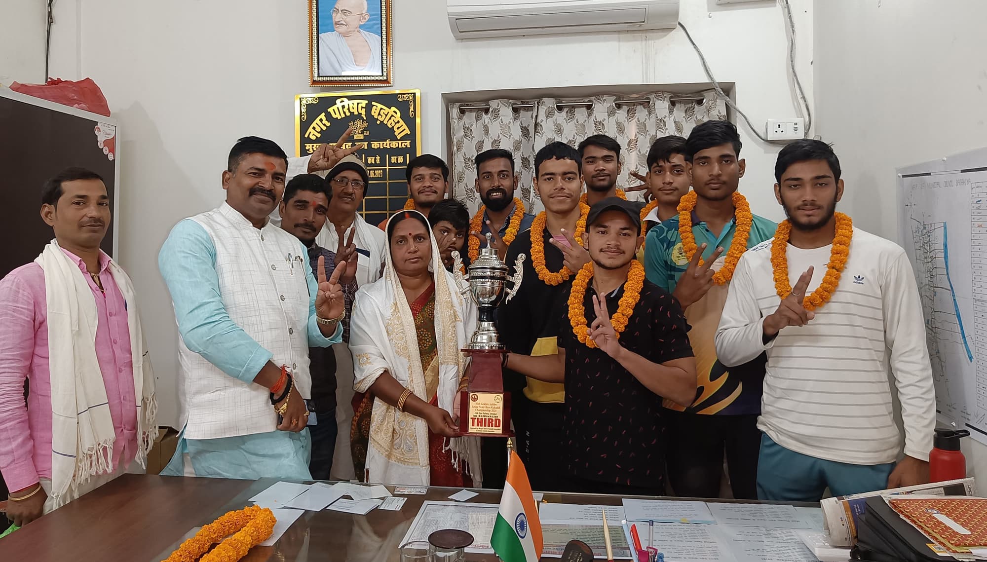 कबड्डी प्रतियोगिता में कांस्य पदक हासिल खिलाड़ियों को किया सम्मानित