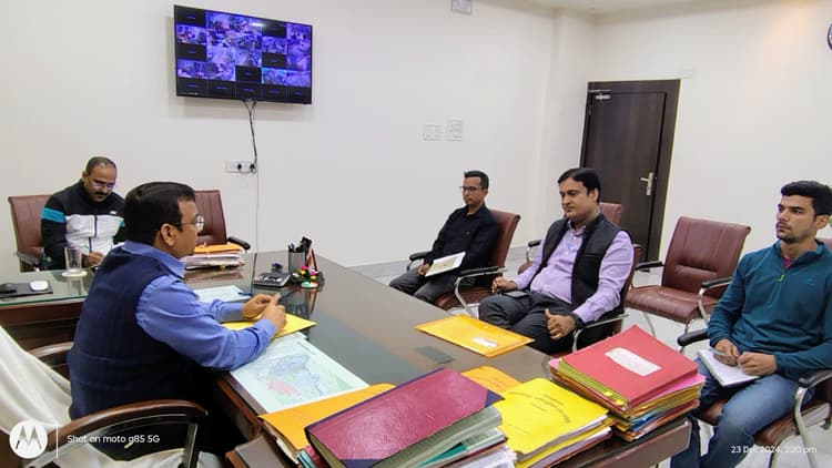 Jamshedpur News : जुडको बिरसानगर पीएम आवास स्थल पर जल्द उपलब्ध कराये बुनियादी सुविधा : डीएमसी