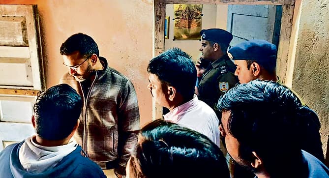 Bokaro News : बालीडीह में रेलवे के सीनियर सेक्शन इंजीनियर ने फांसी लगा की आत्महत्या