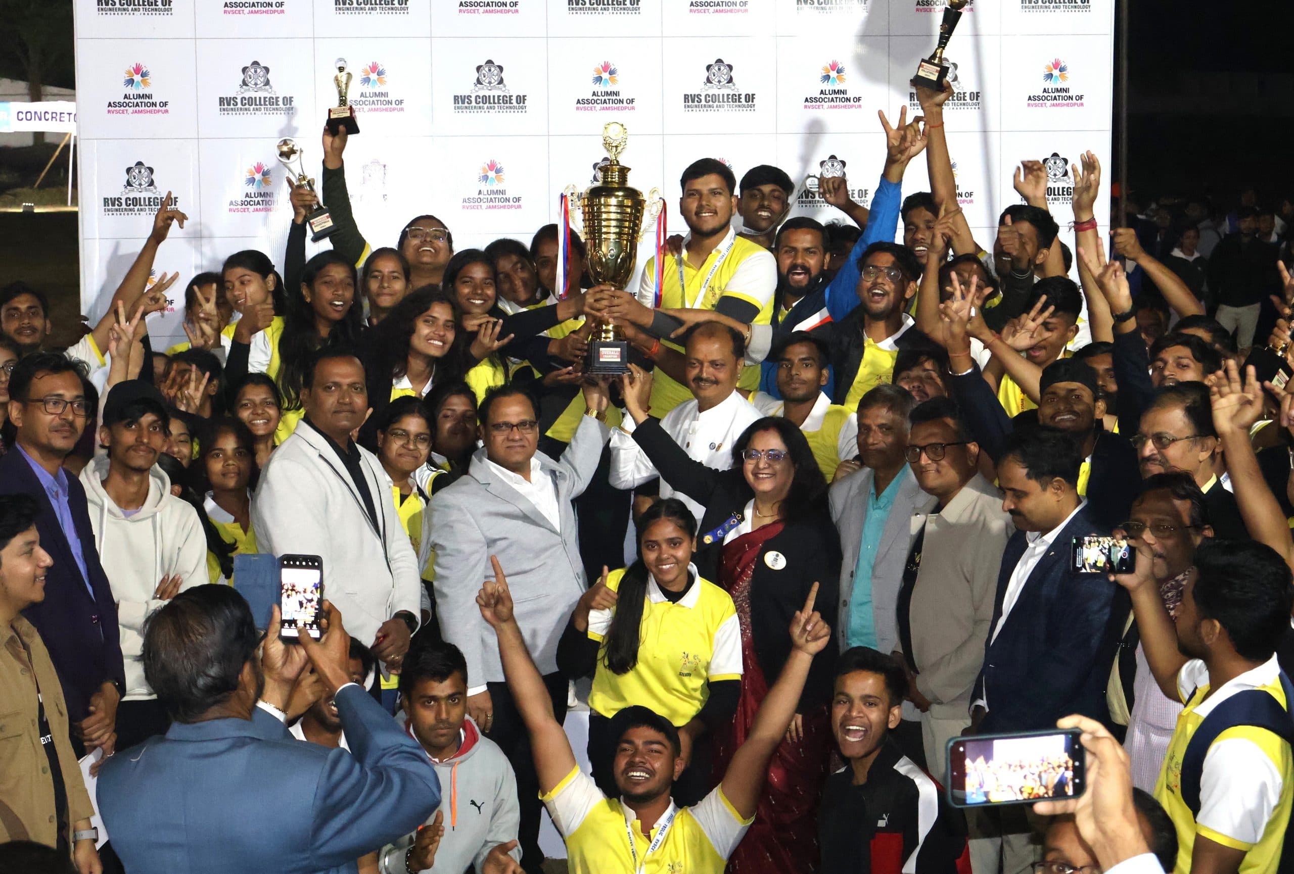 साहिल व जबा बने फर्राटा चैंपियन