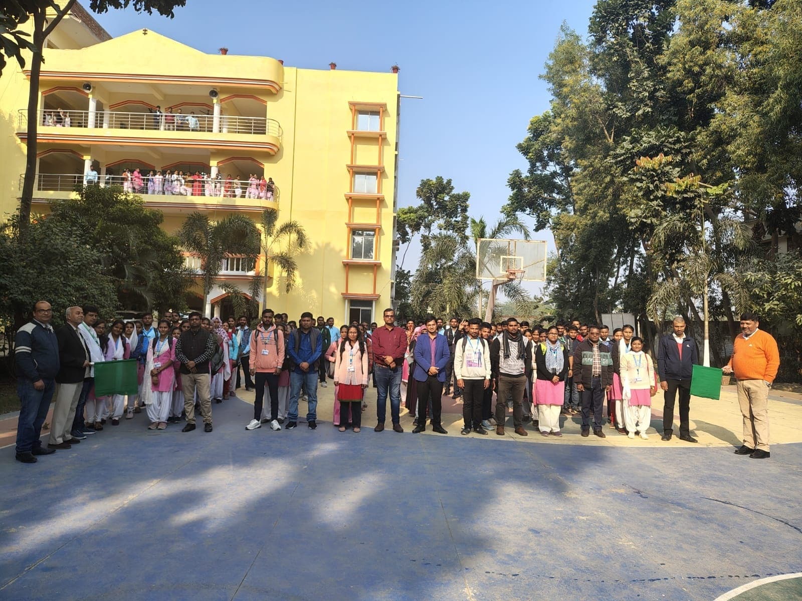 सोलह सप्ताह के प्रैक्टिस टीचिंग के लिए छात्र अध्यापकों को किया रवाना