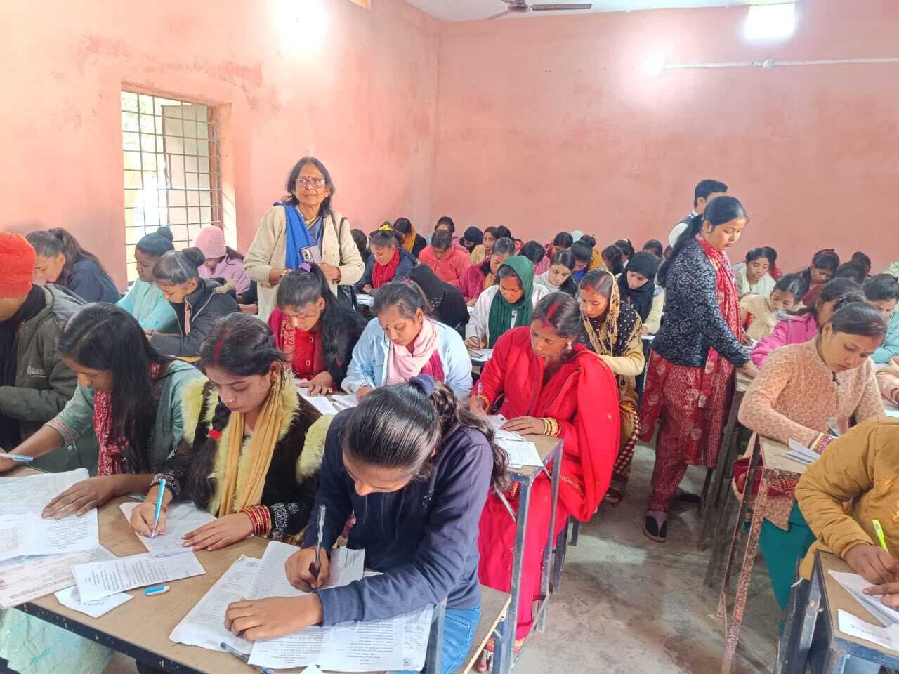 शांतिपूर्ण हो रही है स्नातक पार्ट-वन की परीक्षा