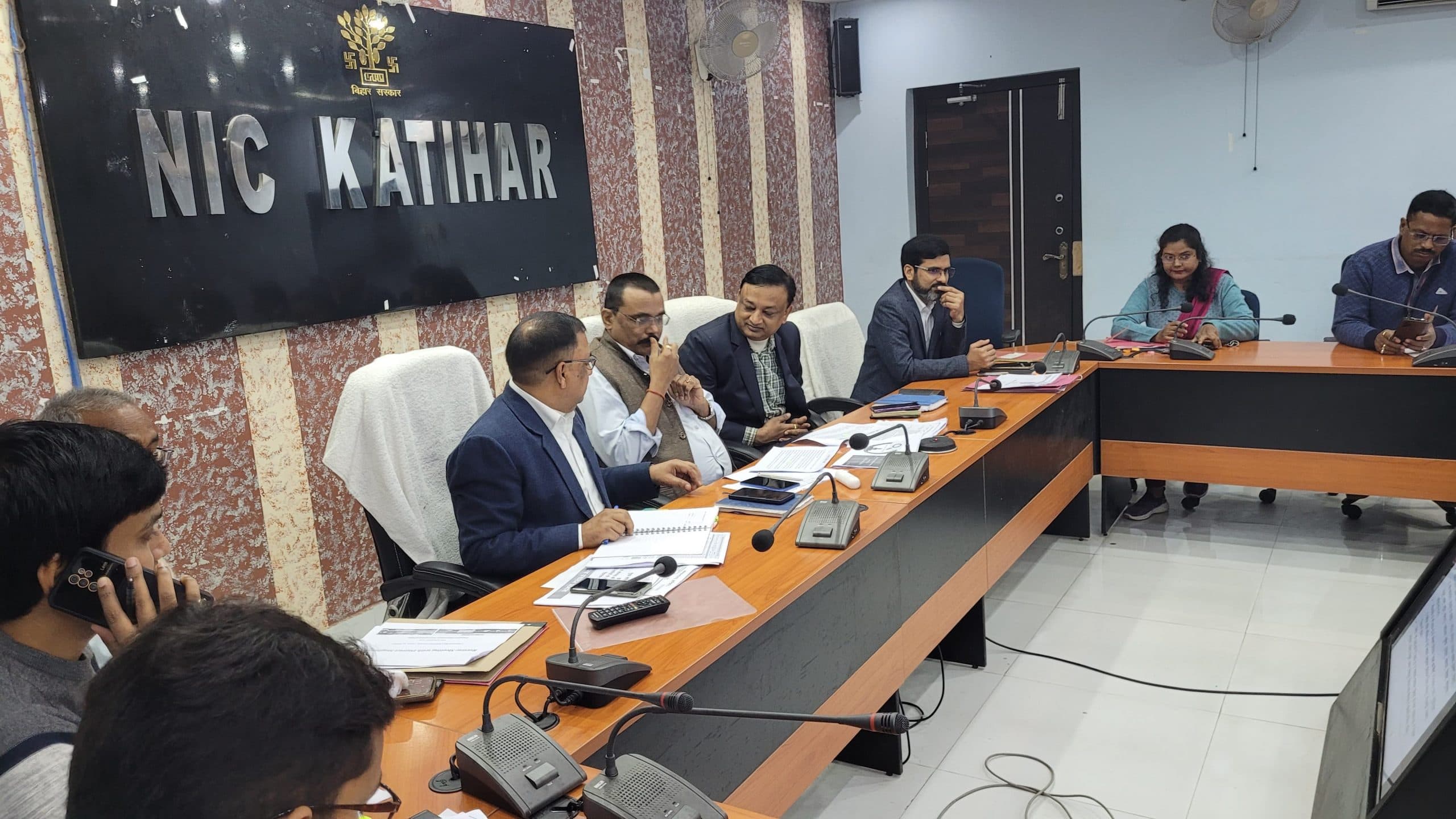 समर्थन मूल्य पर किसानों से धान खरीद में तेजी लाएं अधिकारी