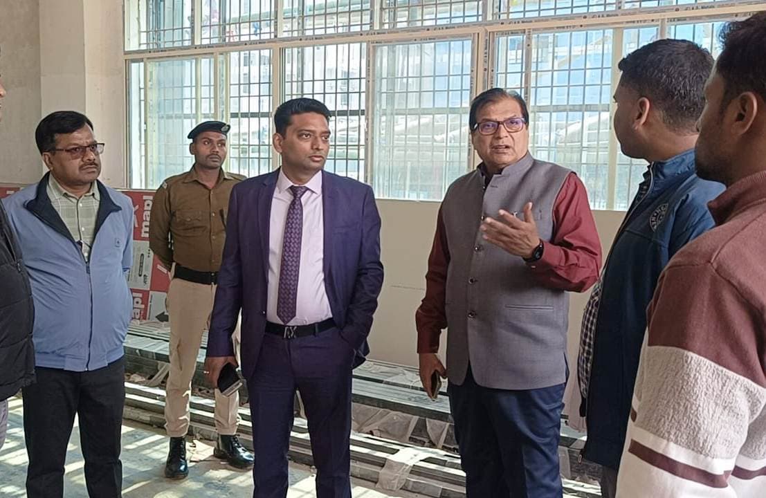 10 जनवरी तक मॉडल अस्पताल करें हैंडओवर, नववर्ष पर मुंगेरवासियों को मिलेगा सौगात : डीएम