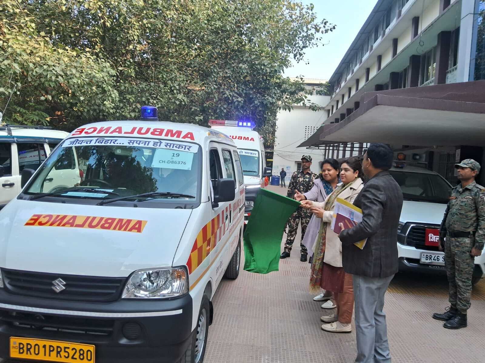 सदर अस्पताल को मिले दो नये एंबुलेंस