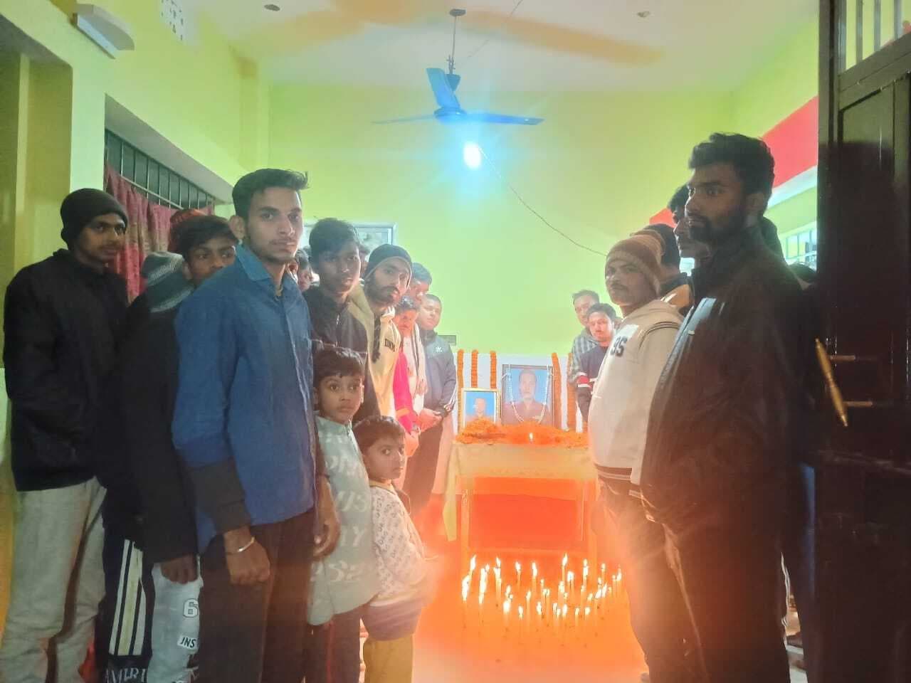 युवाओं ने शहीद को दी श्रद्धांजलि