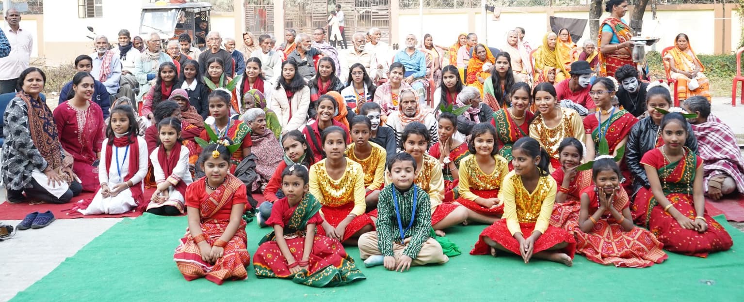 Purnia news : किलकारी के बच्चों ने ओल्डएज होम के बुजुर्गों के साथ सेलिब्रेट की क्रिसमस