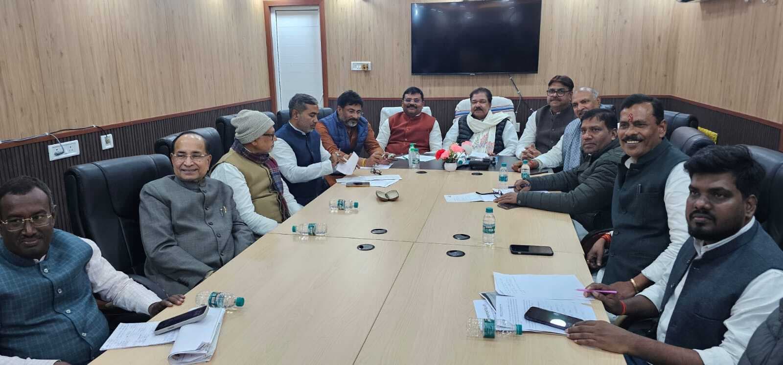 पांच दलों में बने कार्यक्रम संयोजक