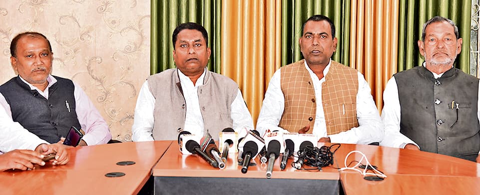 Jamshedpur News : मंत्री संजय यादव के कार्यक्रम को लेकर राजद नेताओं में मतभेद