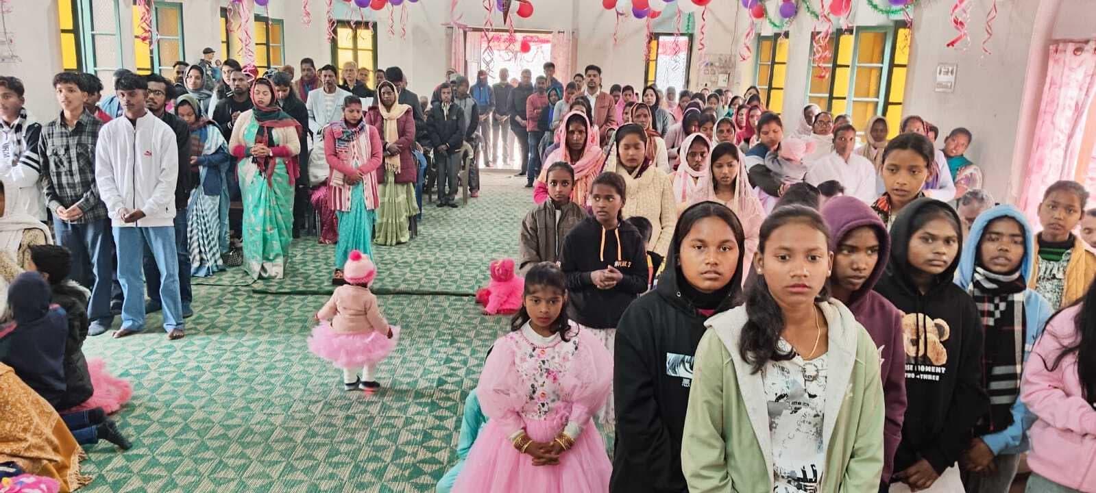 प्रभु यीशु तारण हार बनकर संसार में आये