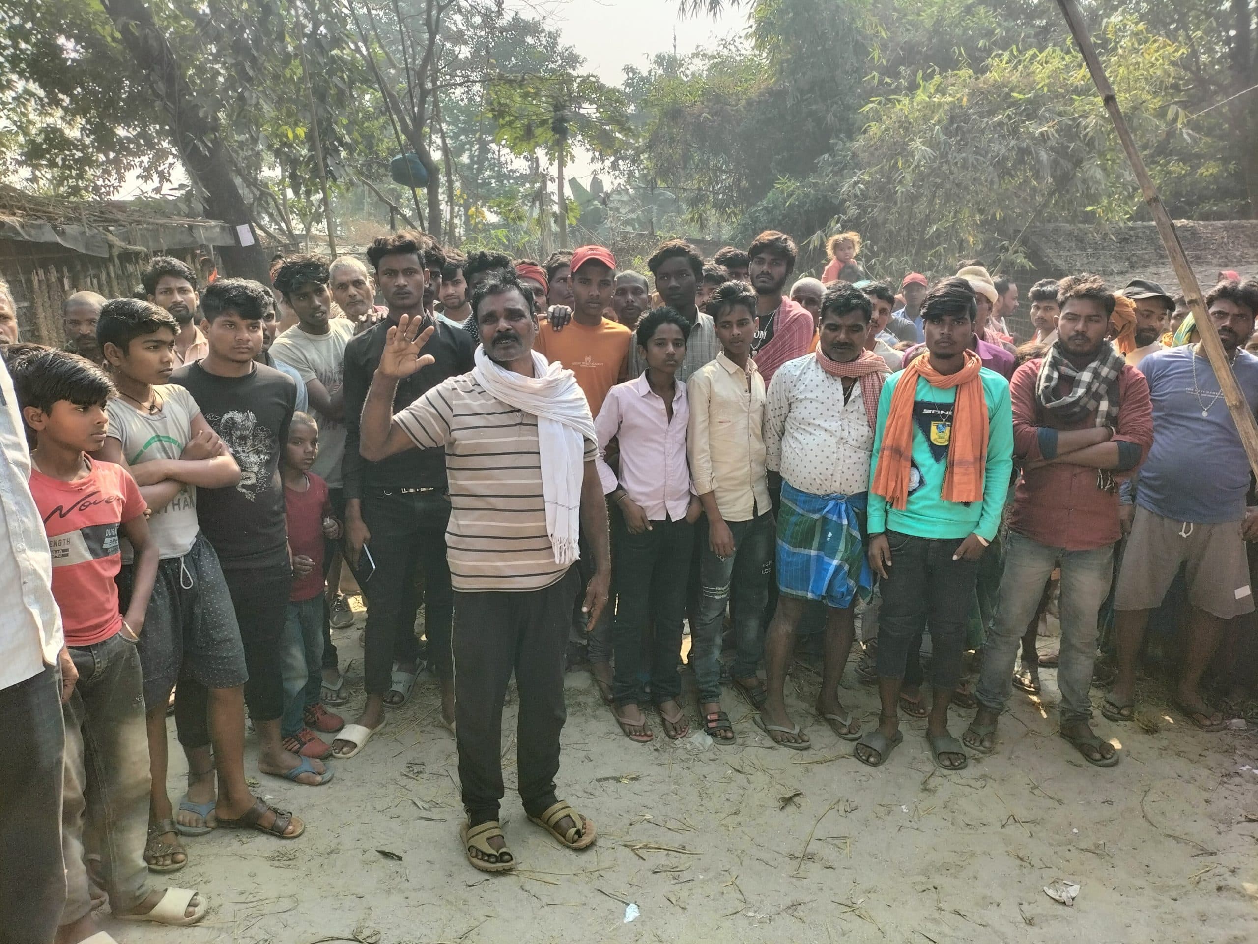 पूर्व पैक्स अध्यक्ष की गिरफ्तारी की मांग