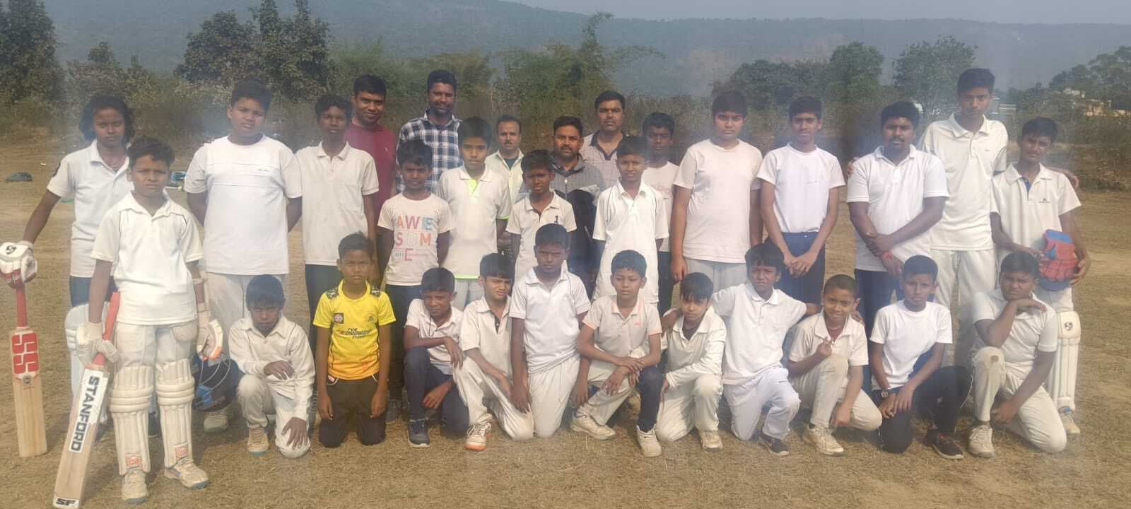 गोड़गौड़ा में भीम सोरेन मेमोरियल क्रिकेट टूर्नामेंट शुरू