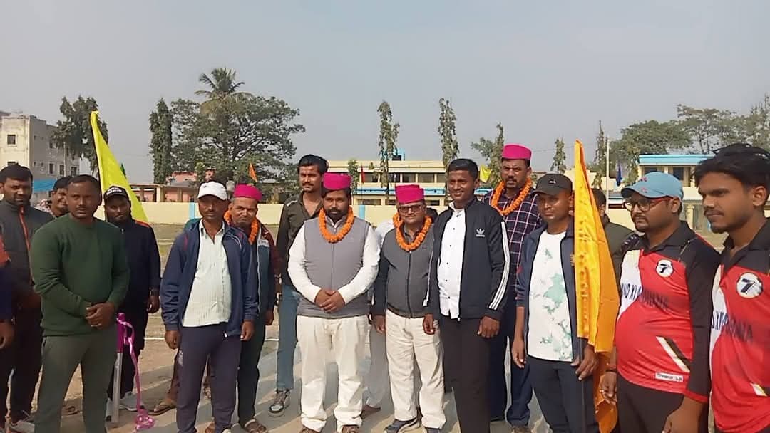 Madhubani News : झंझारपुर की टीम ने धर्मडीहा को पांच विकेट से हराया