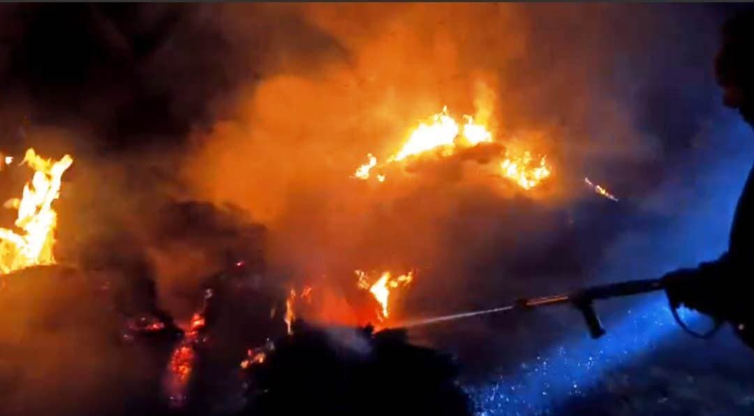 Aurangabad News : आग लगने से धान के दो हजार बोझा धान जले