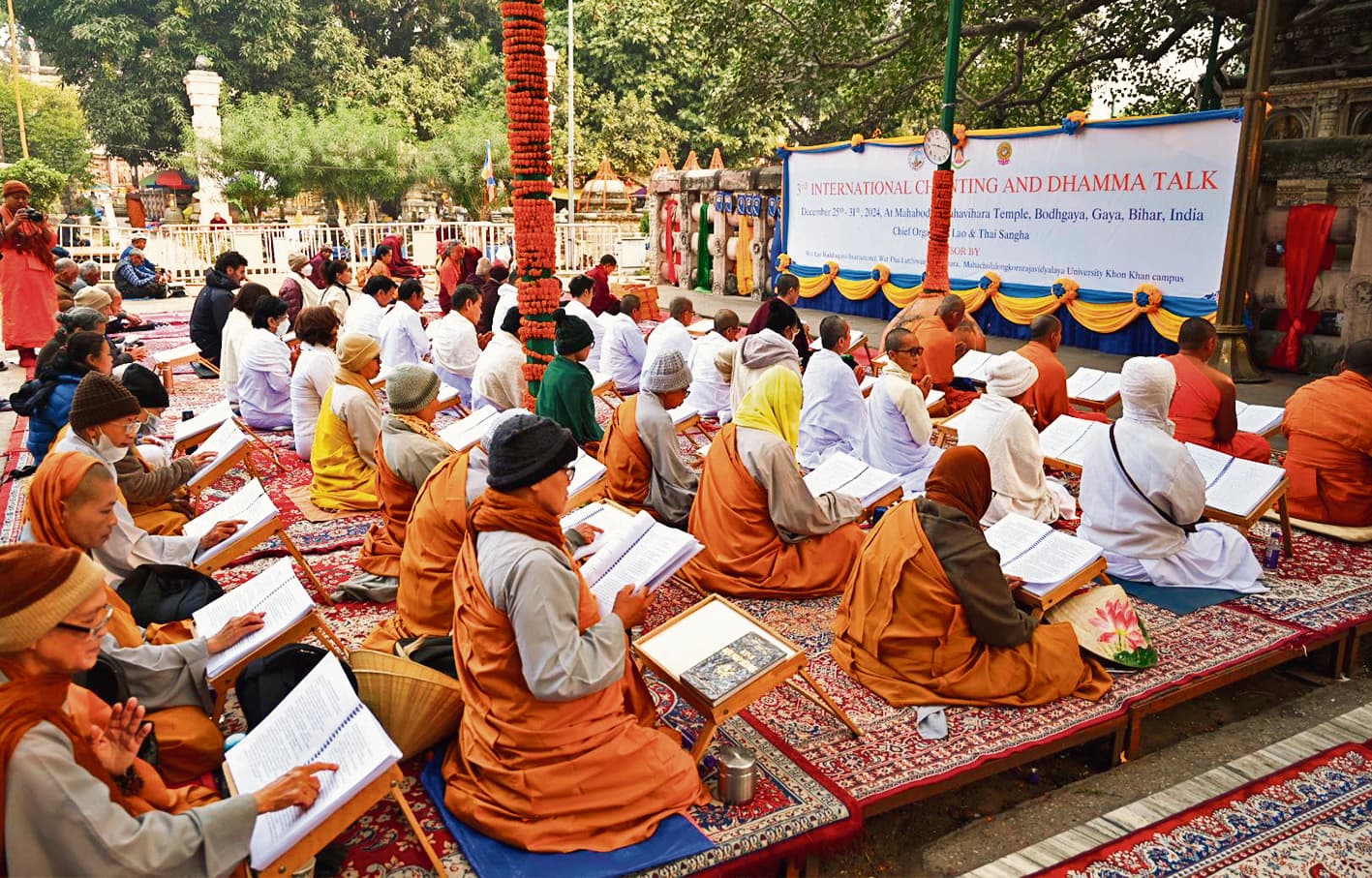 Gaya News : महाबोधि मंदिर में चैंटिंग व धर्म प्रवचन शुरू