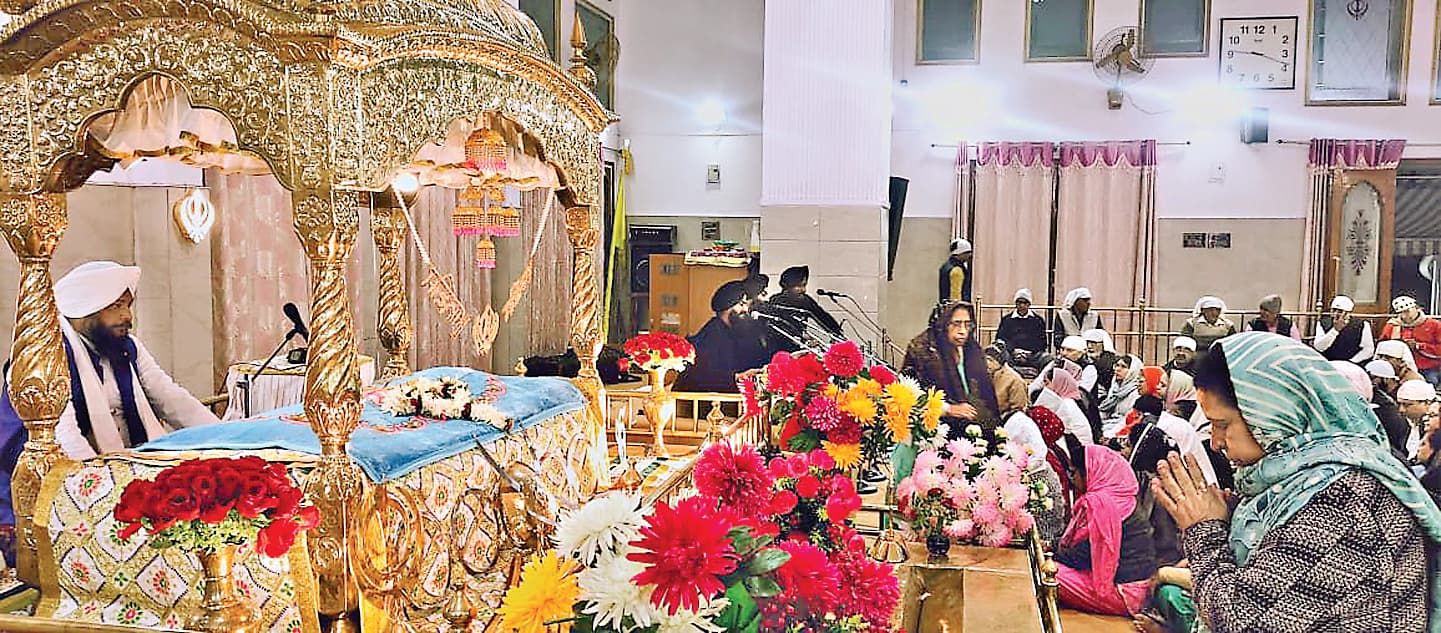 Ranchi News : कृष्णा नगर कॉलोनी में विशेष दीवान सजाया गया