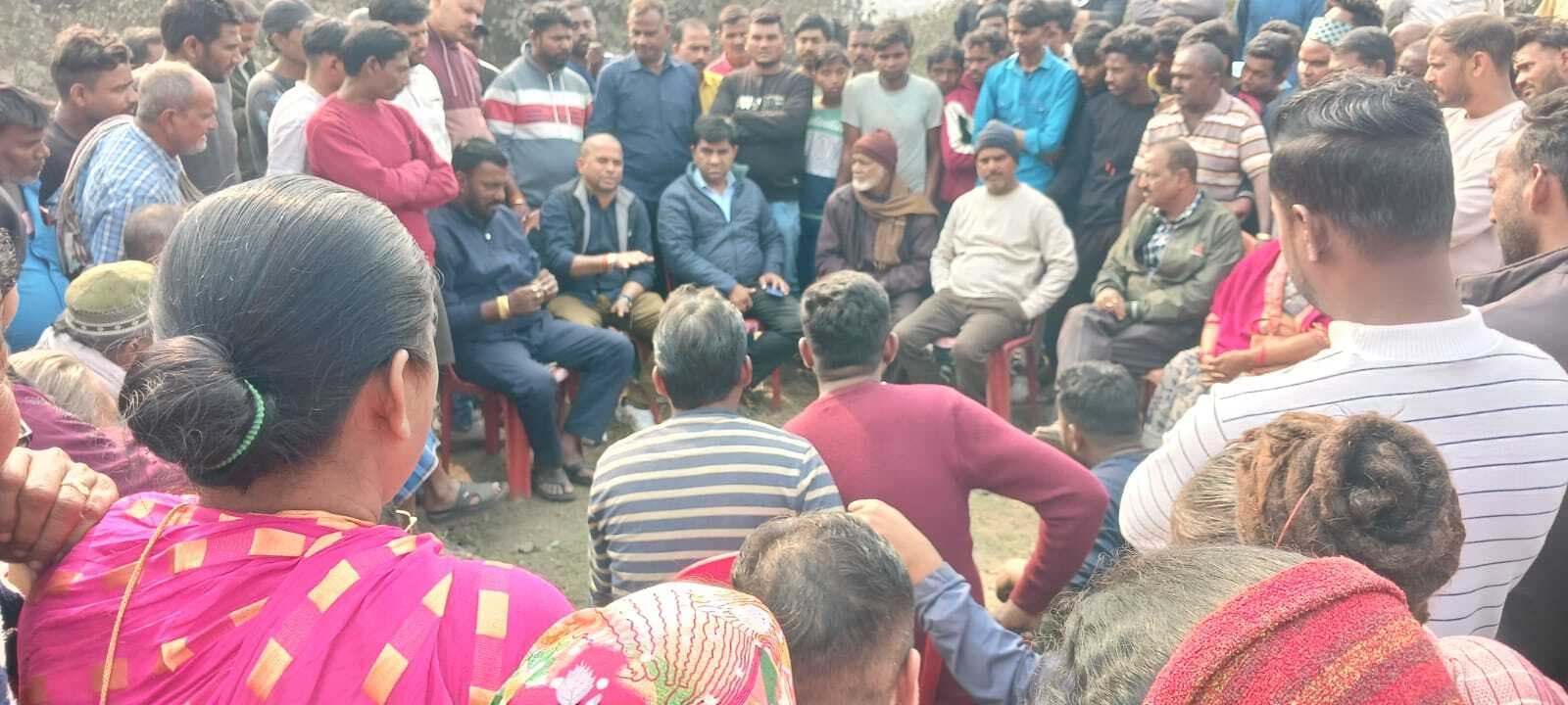 Dhanbad News: भौंरा में प्रदूषण, हैवी ब्लास्टिंग की समस्या पर त्रिपक्षीय वार्ता