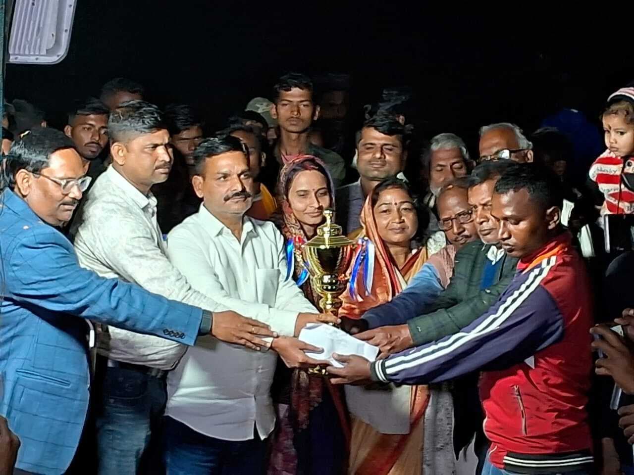 महावीर फुटबॉल कप पर पुरुष वर्ग में फलका का कब्जा