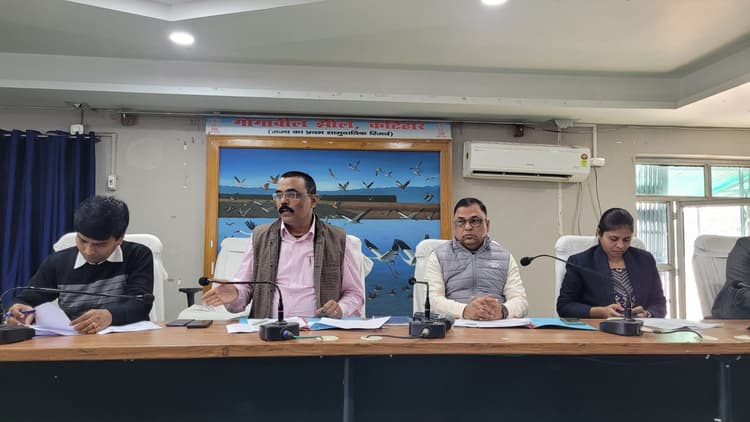 नामांतरण के सभी मामले को 31 दिसंबर तक निष्पादित करना सुनिश्चित करें: प्रभारी डीएम