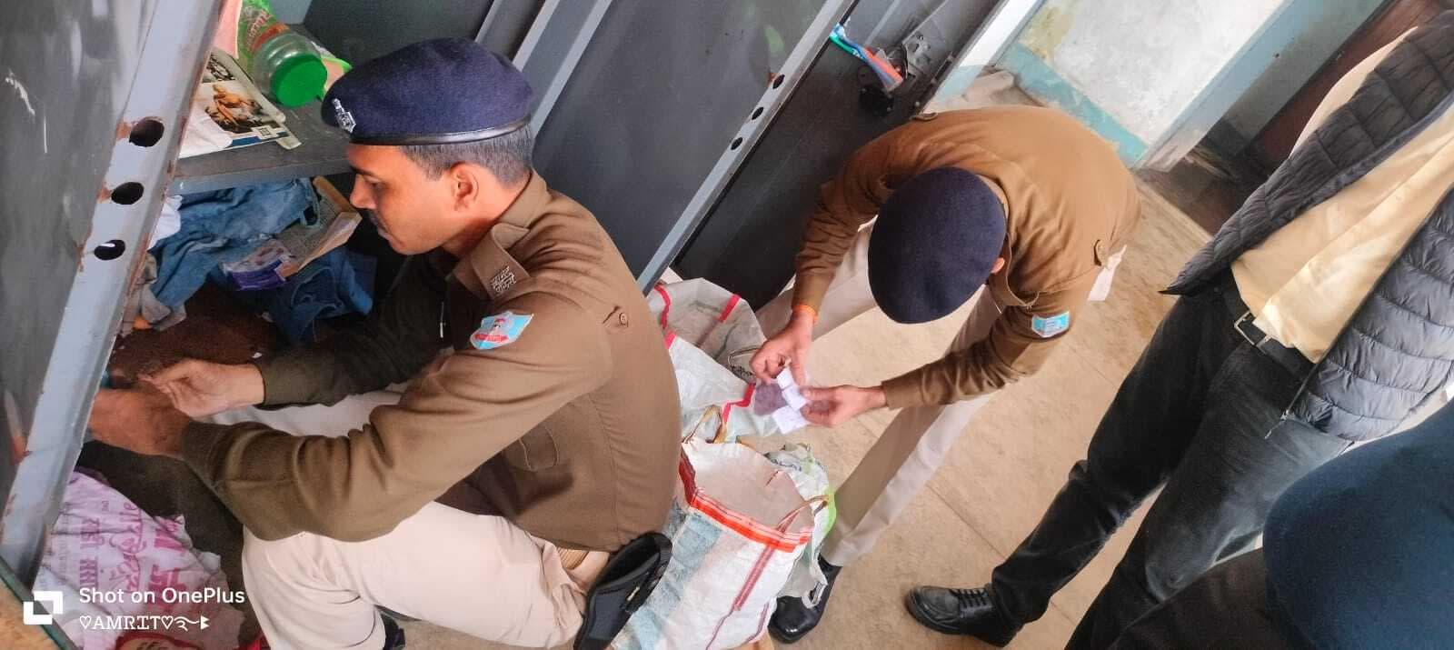 ऑब्जर्वेशन होम पहुंचीं एसडीओ, औचक निरीक्षण में बीड़ी व गांजे के साथ कई प्रतिबंधित सामान बरामद