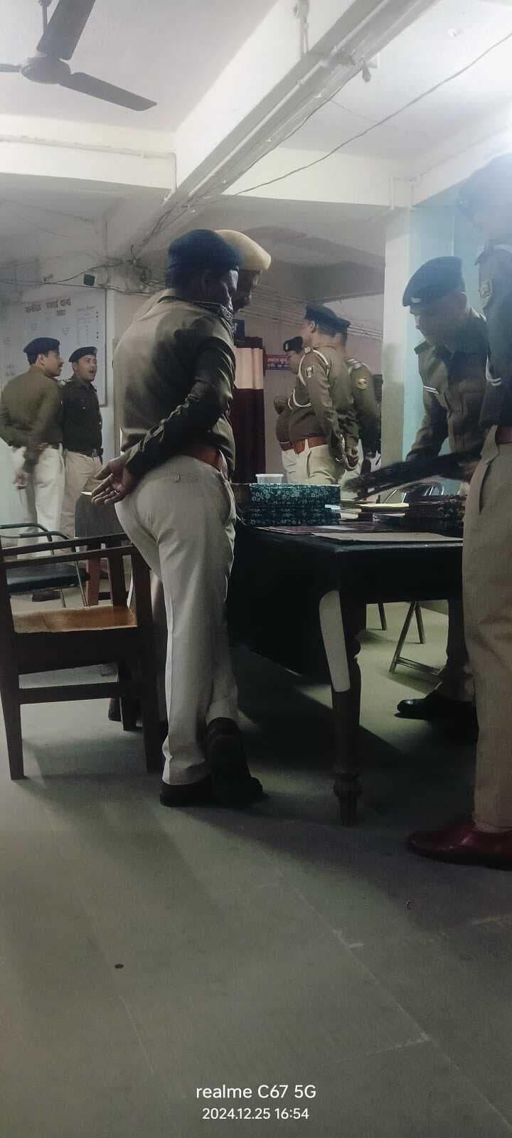 कार्य में लापरवाही बर्दाश्त नहीं- एसपी