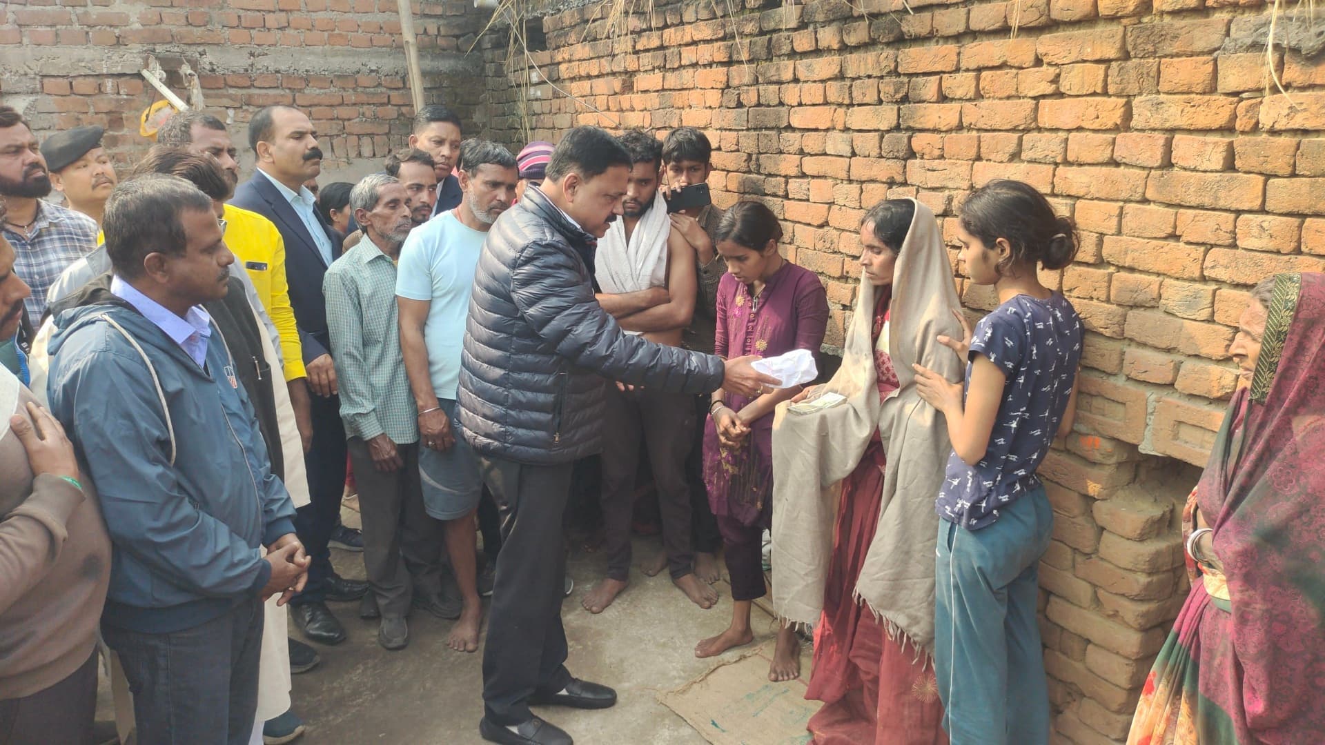 Giridih News: पीड़ित परिवार के दु:खों पर राजनीति उचित नहीं : सुदिव्य कुमार