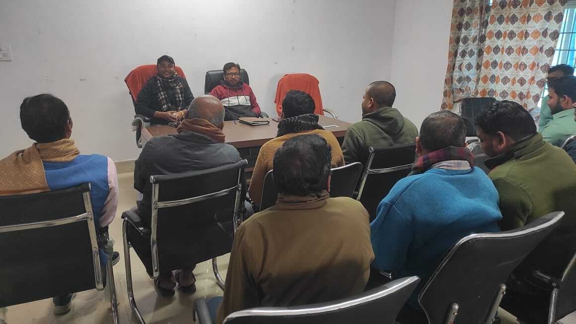 बीडीओ एवं बीपीआरओ ने अधीनस्थ कर्मियों के साथ की बैठक