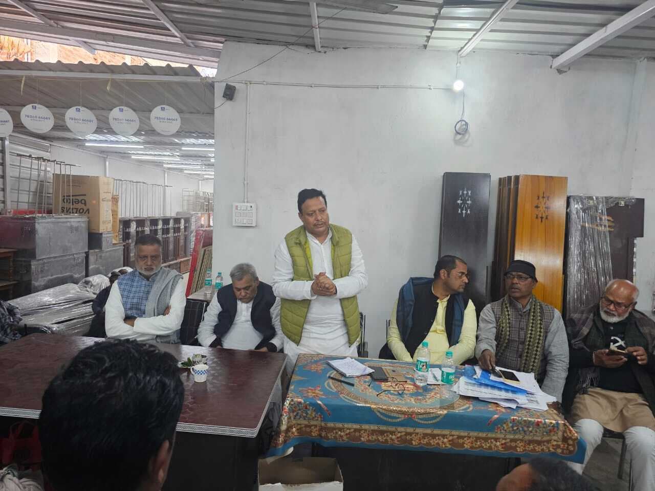 Madhubani News : राजद की बैठक में सदस्यता अभियान चलाने पर हुई चर्चा