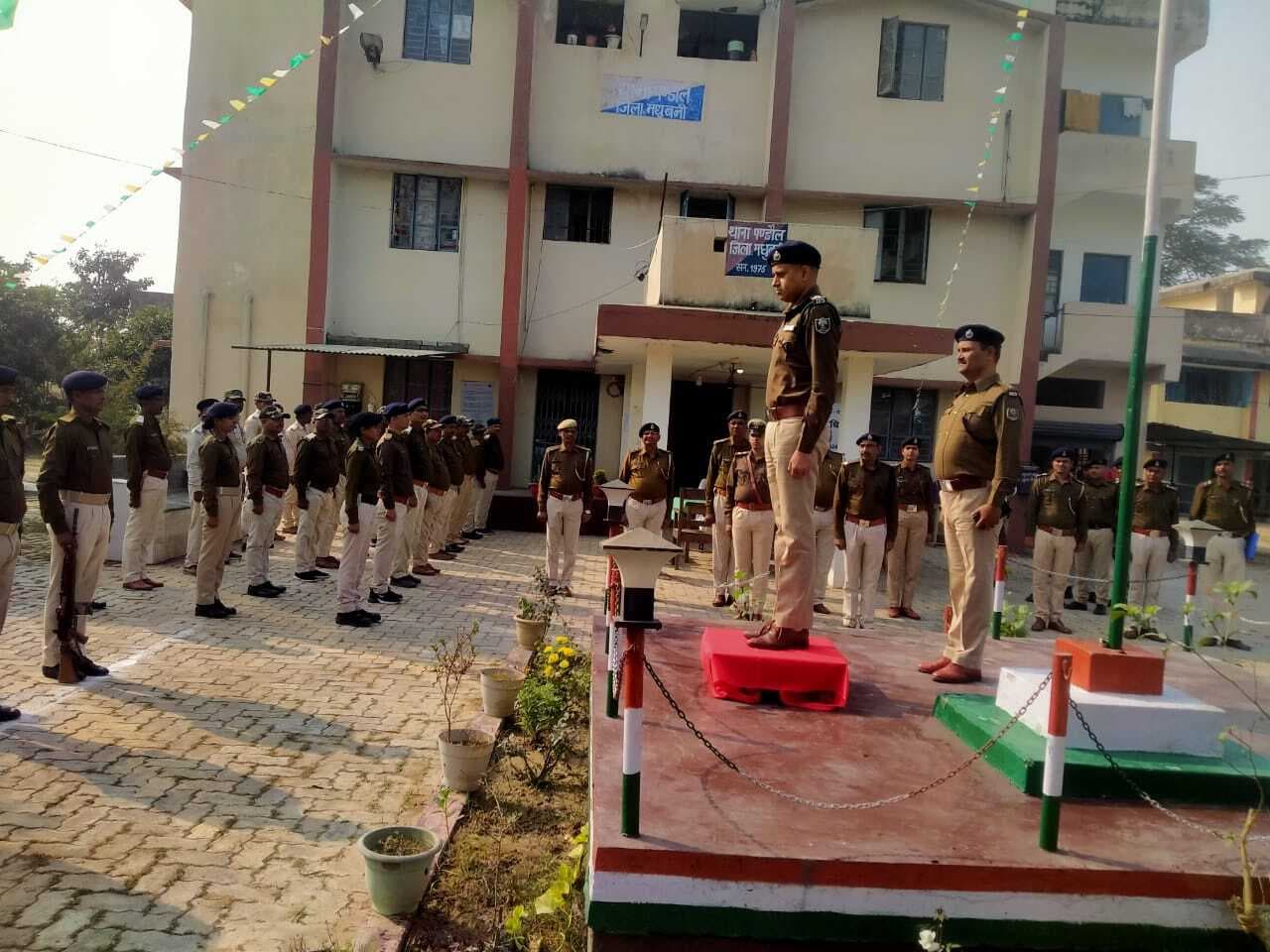 Madhubani News : पुलिस अधीक्षक ने थाना निरीक्षण कर अभिलेखों का किया अवलोकन