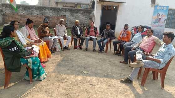 मजदूर कांग्रेस की बैठक में सदस्यों को ई-श्रम कार्ड से जोड़ने का निर्णय