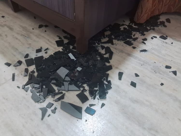 Jamshedpur News : परसुडीह में इलाज के दौरान महिला की मौत, ससुरालवालों पर हत्या का केस दर्ज, पति हिरासत में