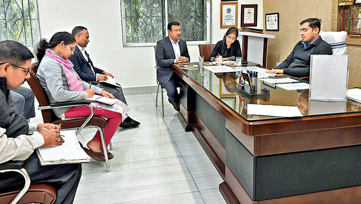 Jamshedpur News : एक सप्ताह में तैयार होगी नक्शा विचलन करने वाले भवनों की सूची