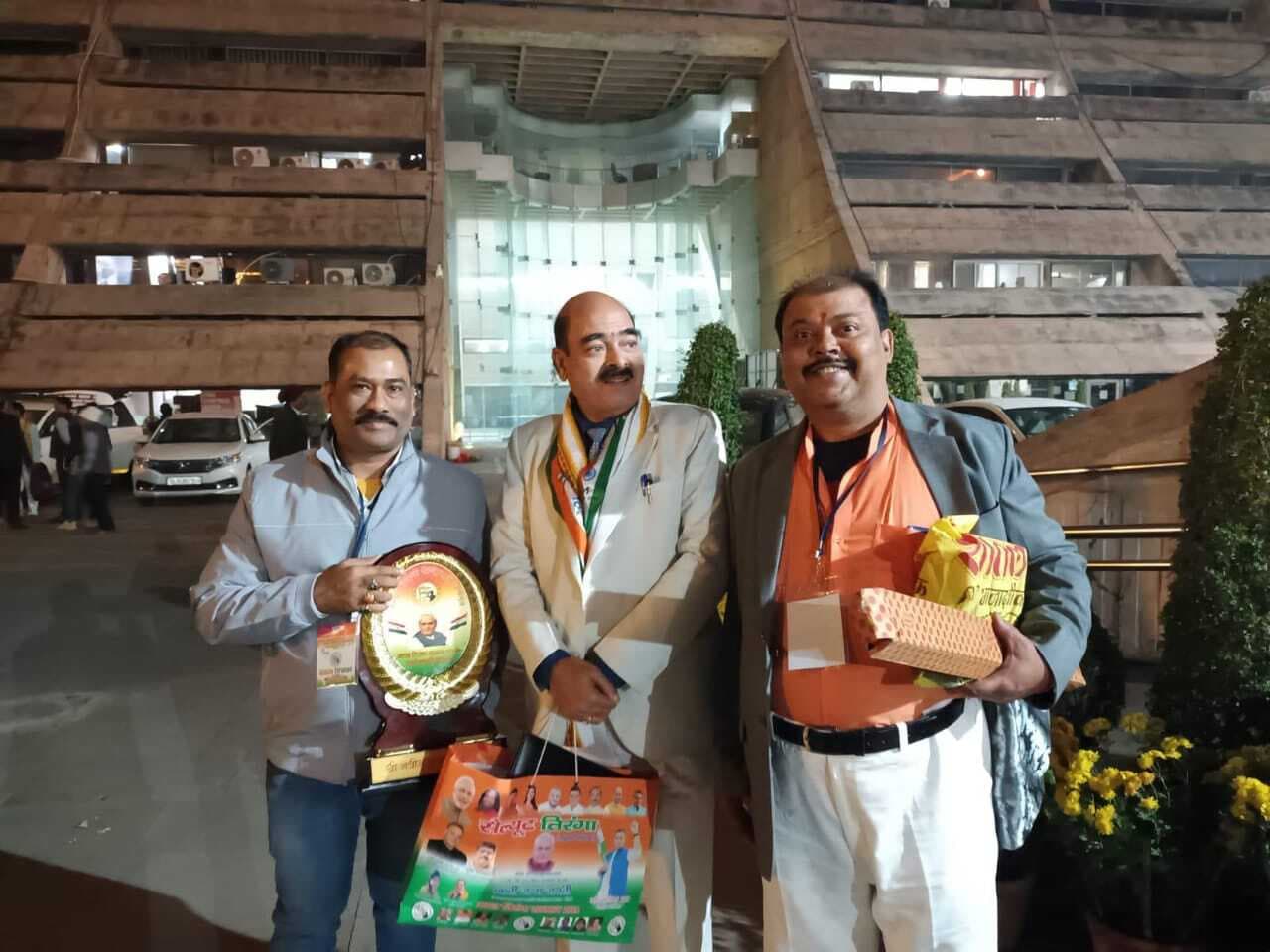 देवघर डीडीसी नवीन कुमार को मिला अटल तिरंगा सम्मान