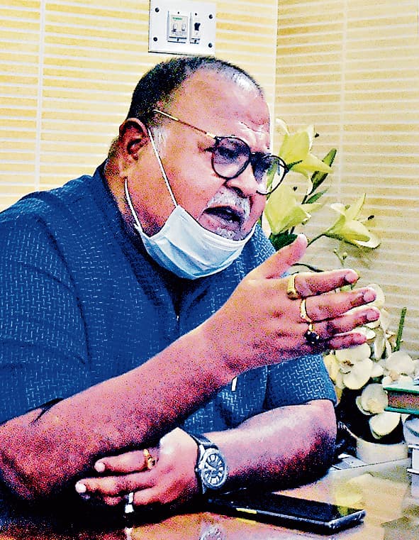 नियुक्ति घोटाले में पार्थ को छूट दिये जाने को लेकर अदालत में आवेदन