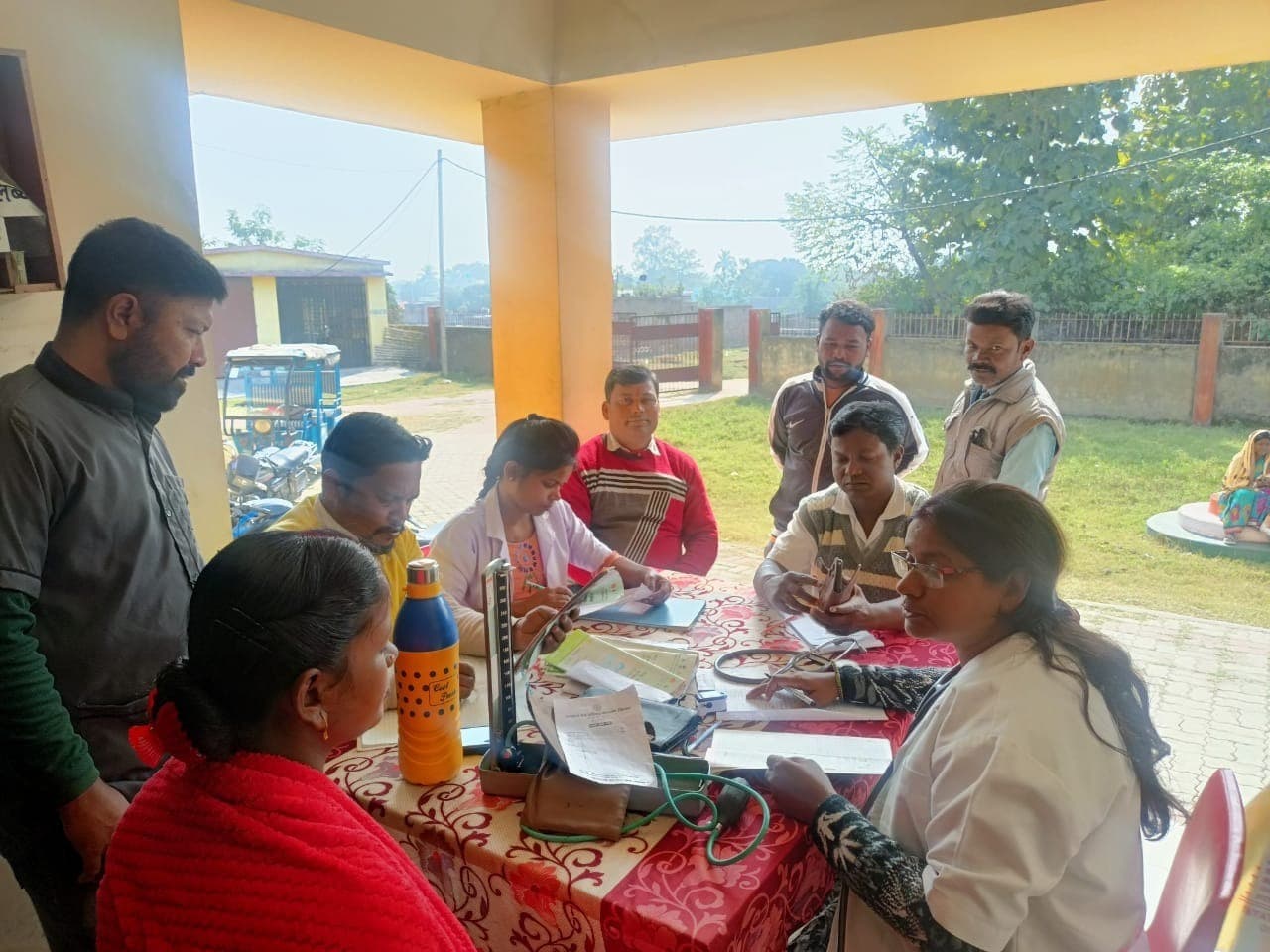 शिविर में 53 महिलाओं की हुई स्वास्थ्य जांच