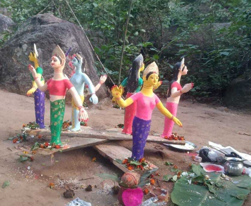 पांडवेश्वरनाथ में रास मेला शुरू, जुटी ग्रामीणों की भीड़