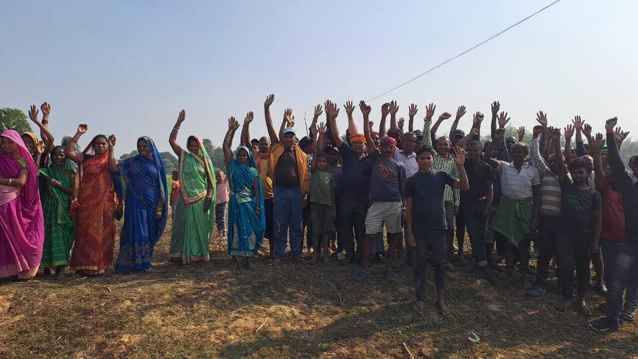 तालाब से पटवन पर रोकने पर दो गांवों के बीच तनाव