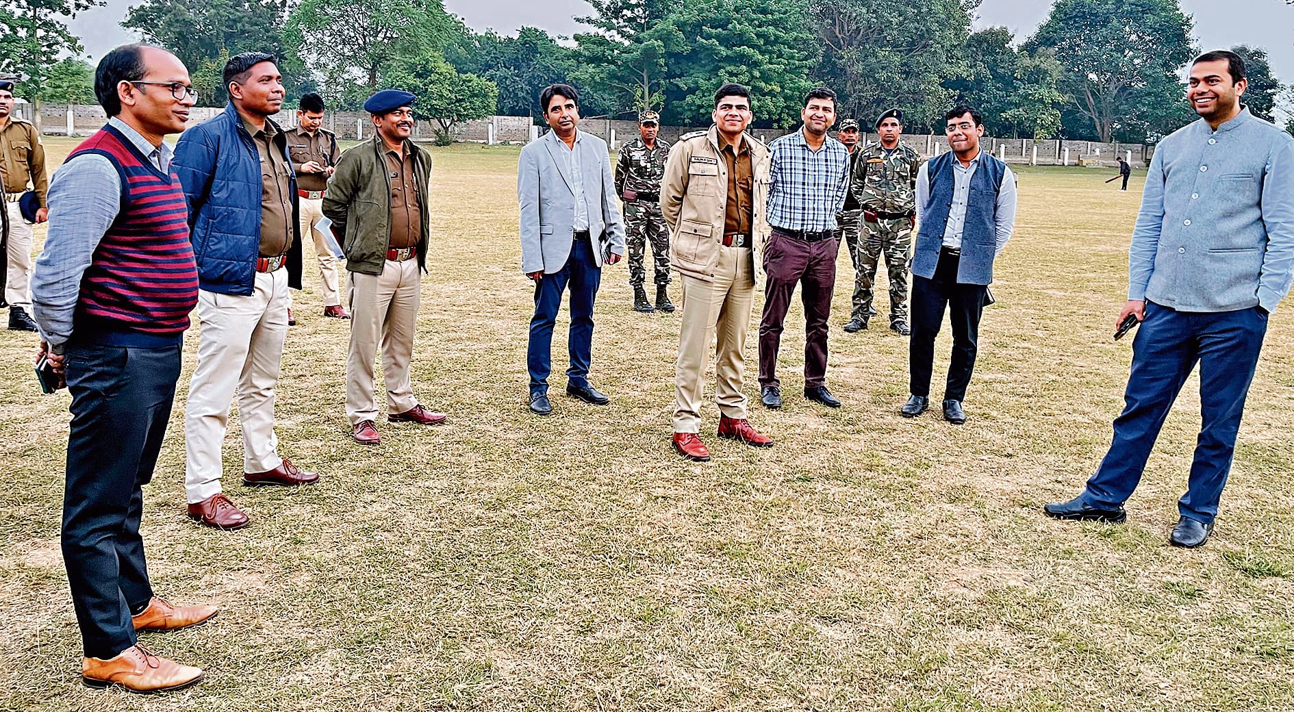 seraikela kharsawan new: शहीद स्थल की तैयारी का जायजा लेने पहुंचे डीसी-एसपी