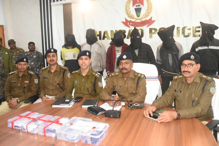 Dhanbad News : चेतन साव को गोली मारने के बाद रंगरेलियां मनाने दीघा चले गये थे प्रिंस के गुर्गे