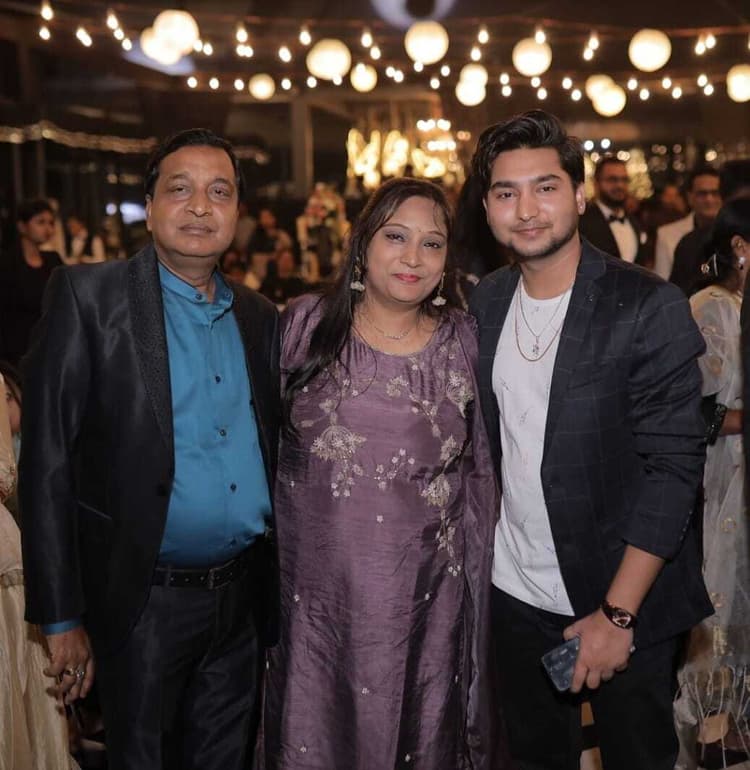 Dhanbad News:आत्मविश्वास, मेहनत व समर्पण ही सफलता की कुंजी : ईशान