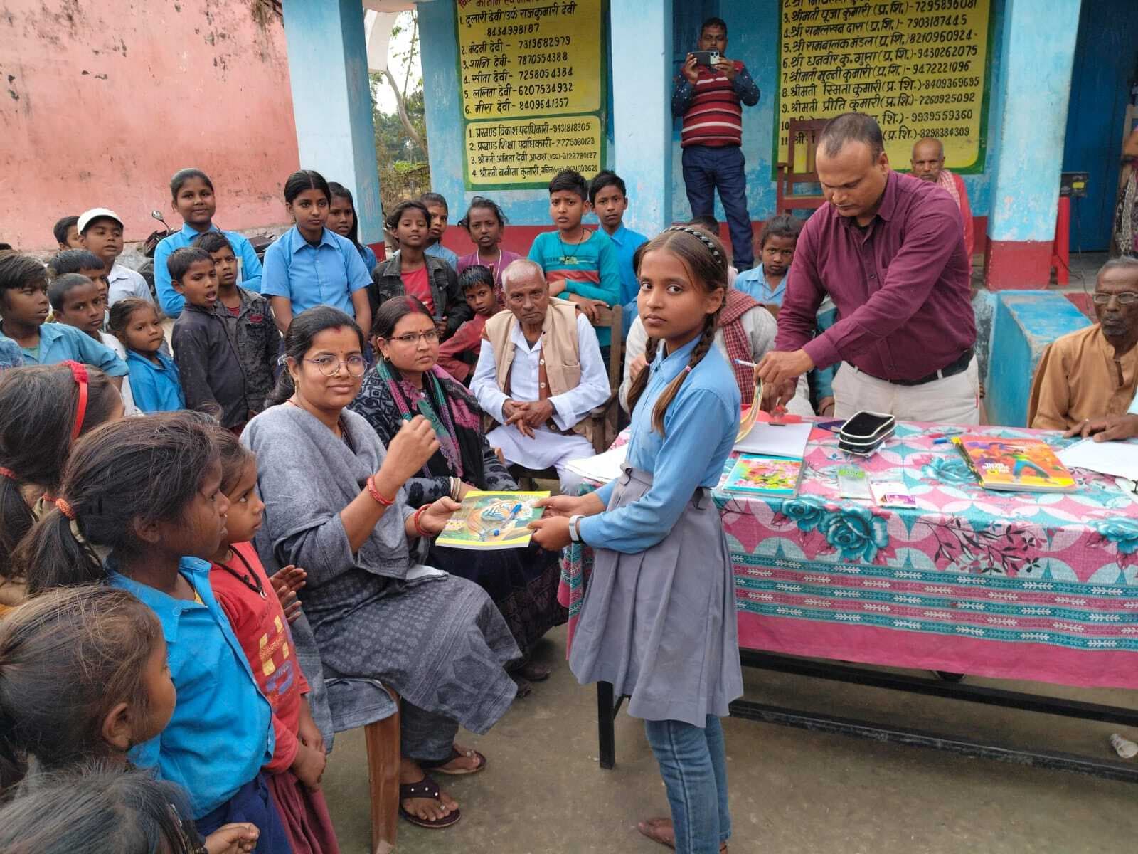 शिक्षक व अभिभावक संगोष्ठी में बच्चों की शत प्रतिशत उपस्थिति पर दिया बल