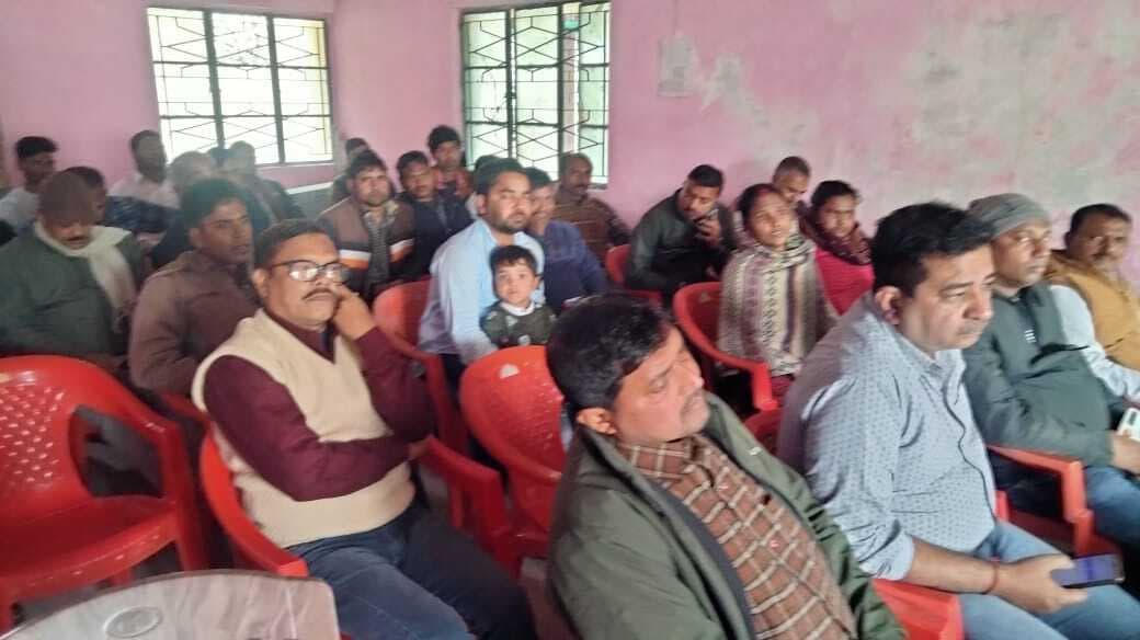 मनिहारी में उर्वरक कमेटी की हुई बैठक