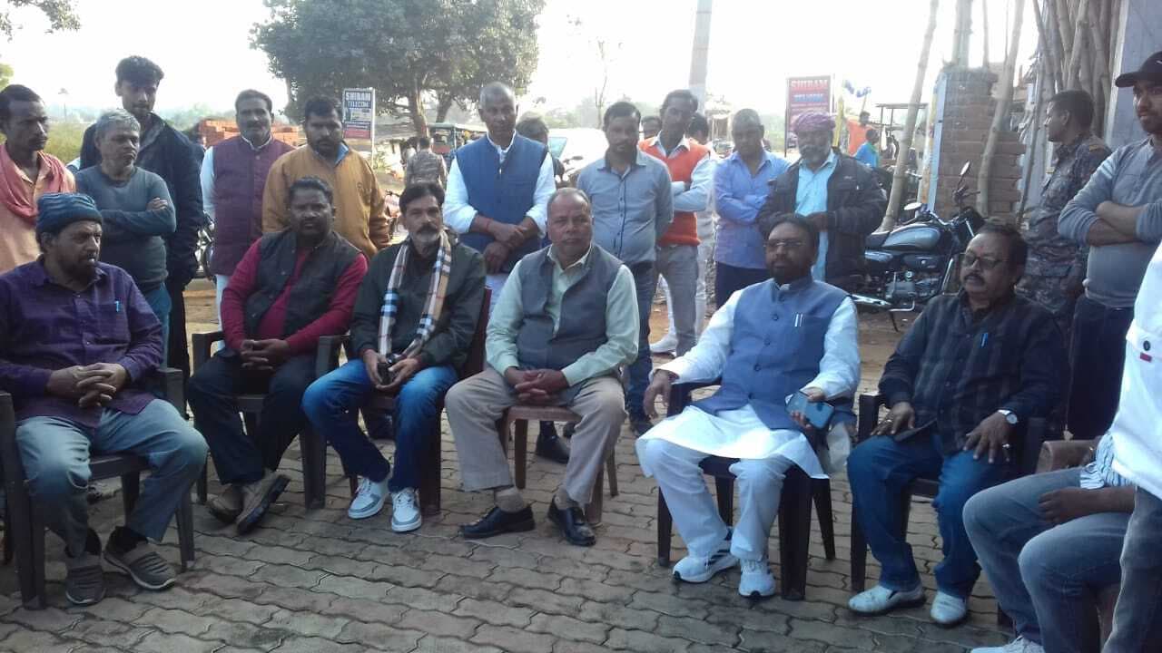 शॉर्ट सर्किट से मोटर स्पेयर पार्ट्स दुकान में लगी आग, 15 लाख रुपये का नुकसान