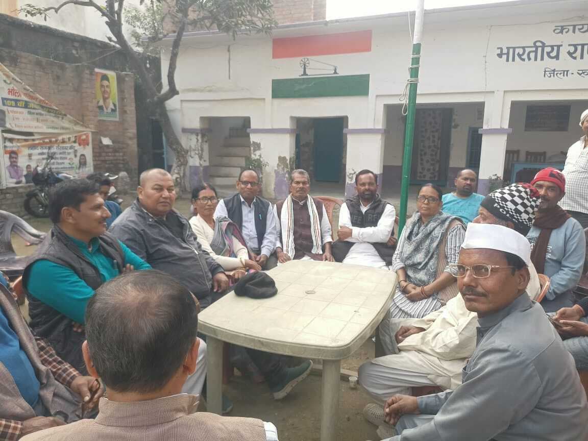 कांग्रेसी ने शोक सभा आयोजित कर पूर्व प्रधानमंत्री डॉ मनमोहन सिंह को दी श्रद्धांजलि