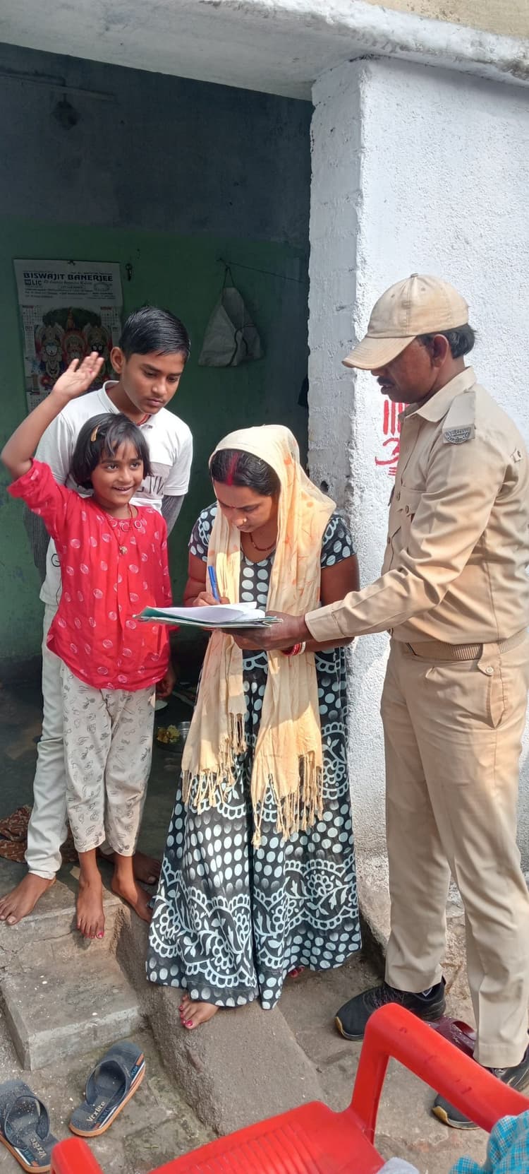 Bokaro News : ढोरी एरिया में सीसीएल क्वार्टरों से कब्जा हटाने को लेकर प्रक्रिया शुरू