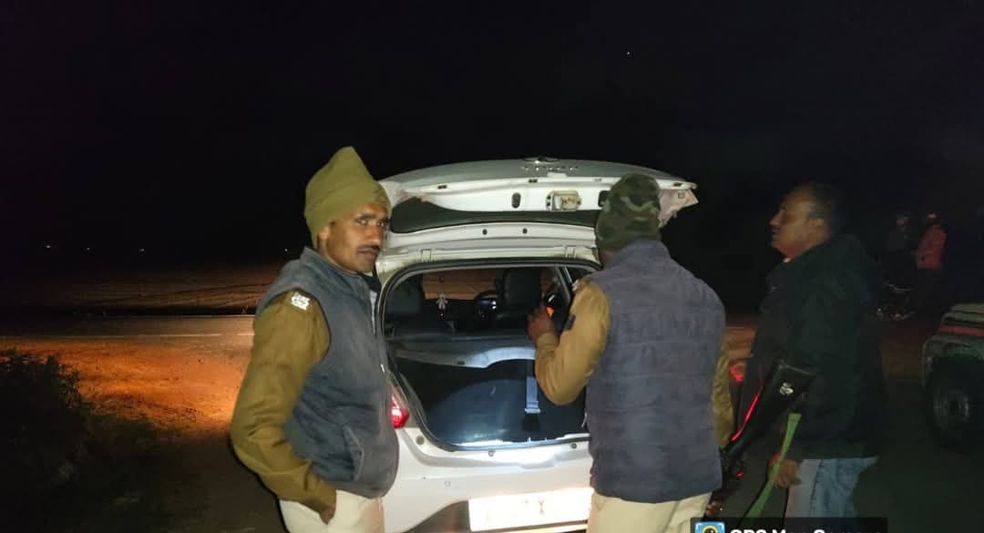 मद्य निषेध चेक पोस्ट पर चला वाहन चेकिंग अभियान