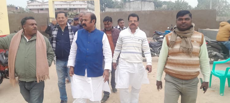 Darbhanga News: मुख्यमंत्री की प्रगति यात्रा को लेकर मंत्री ने लिया तैयारियों का जायजा