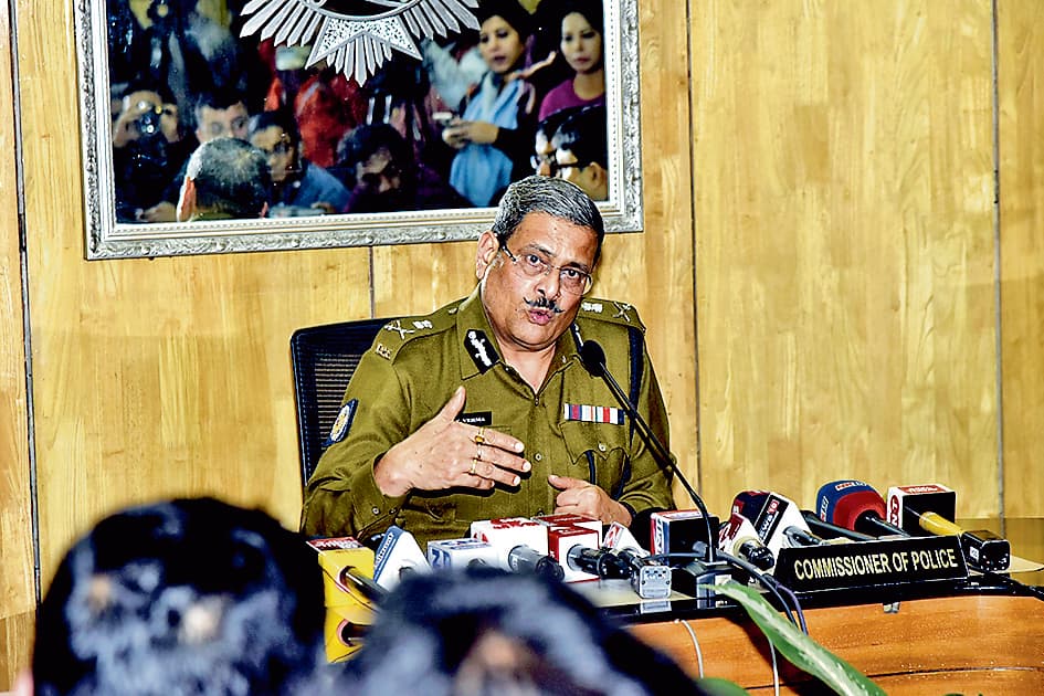 पासपोर्ट आवेदकों के वेरिफिकेशन के लिए हर थानों को दिये निर्देश