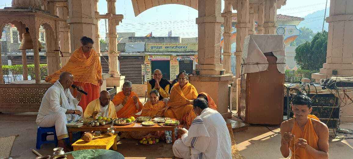 Giridih News :मधुबन में जगह-जगह धार्मिक अनुष्ठान