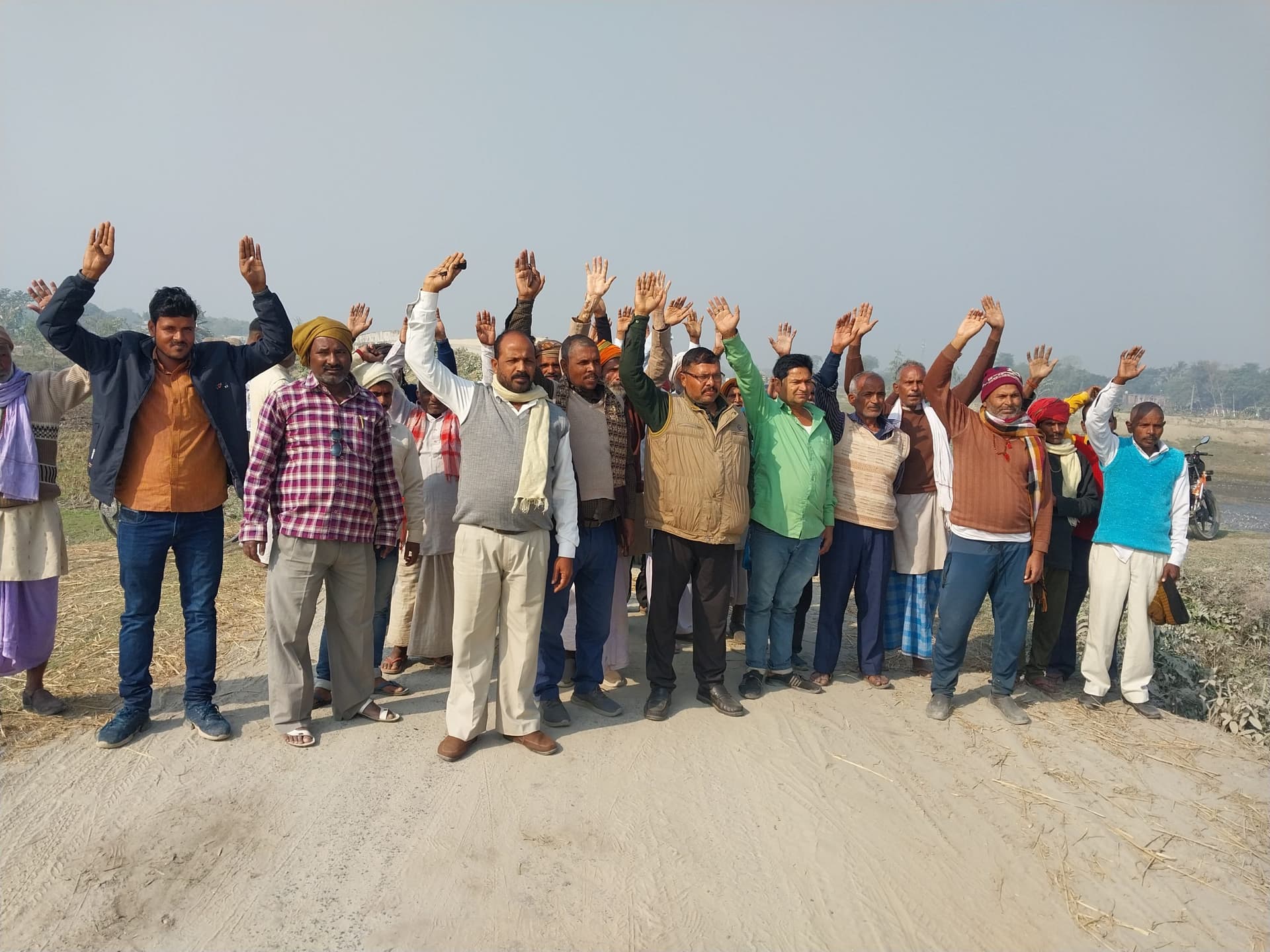 यूरिया की किल्लत को लेकर किसानों ने किया सड़क जाम, प्रदर्शन